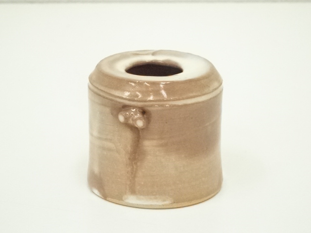 茶道具　萩焼　城山窯　金子信彦作　茶入　仕覆付　共箱　V　8134 茶道具 萩焼 城山窯 金子信彦作 茶入 仕覆付 共箱 V 8134